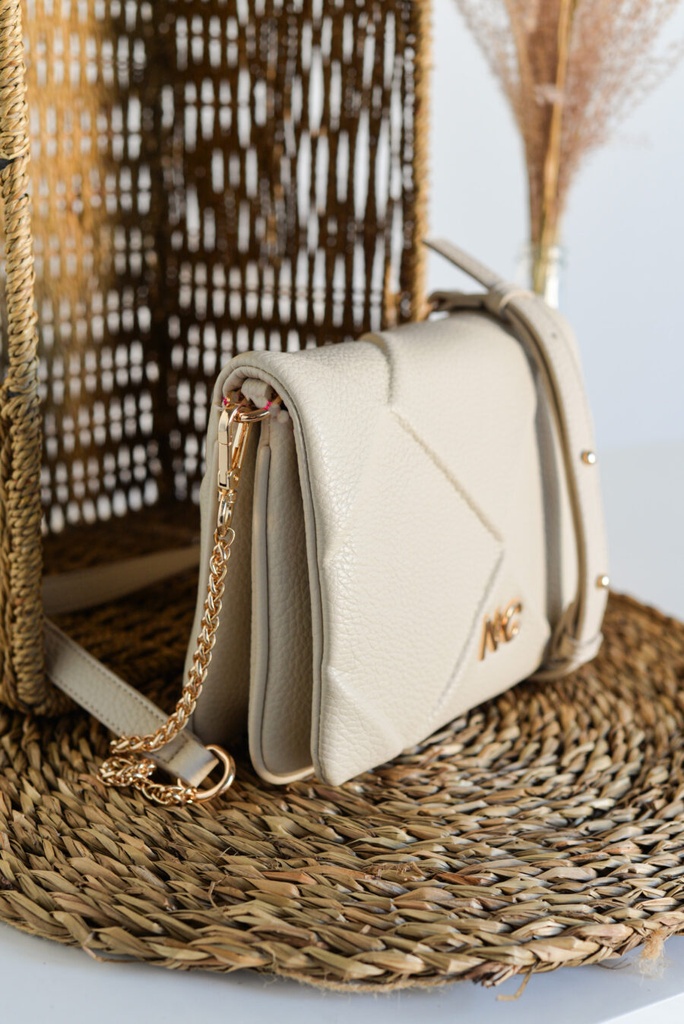 Bolso piel vegana pompón