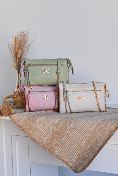 Bandolera 3 cuerpos piel vegana pompón