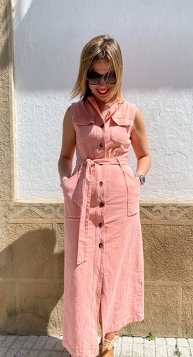 Vestido vaquero con botones y cinturón